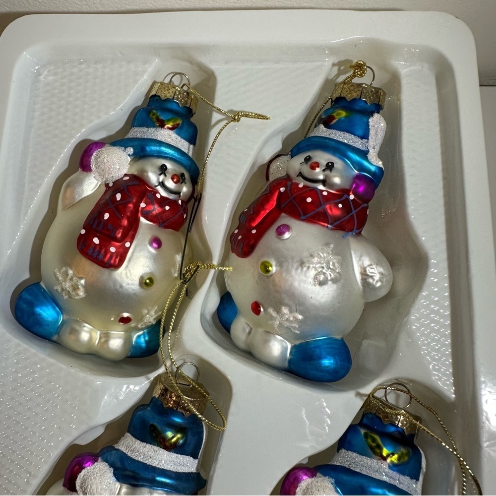 Holiday collection Hand decorated Glass snowman Christmas ornament - Picture 5 of 5